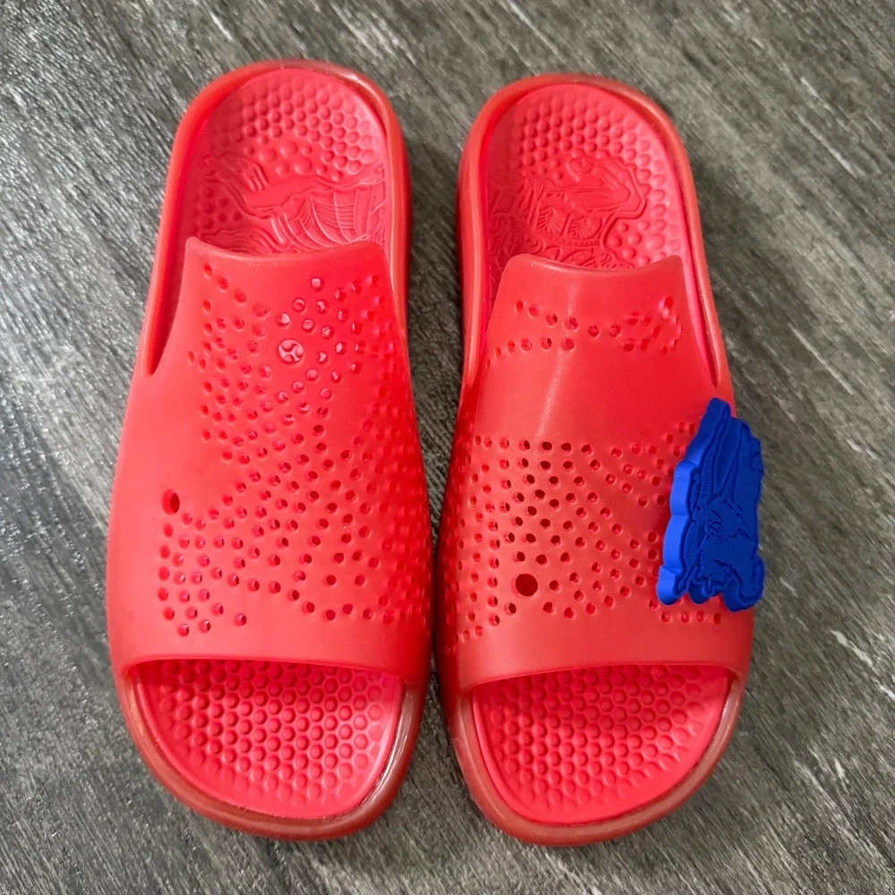Burberry Stingray Rubber Slides Mens 39 Red Blue EKD Equestrian Knight Sandals